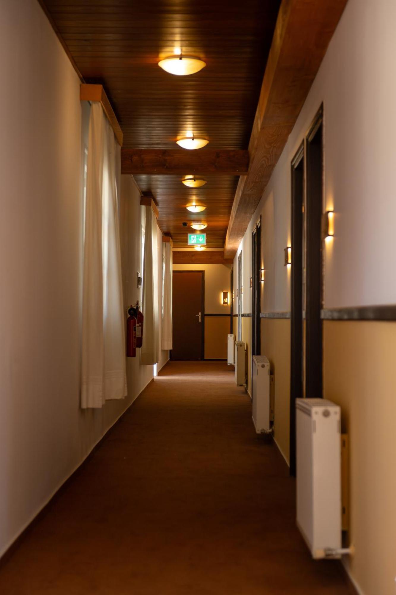 New Helvetia Hotel Plátres Extérieur photo