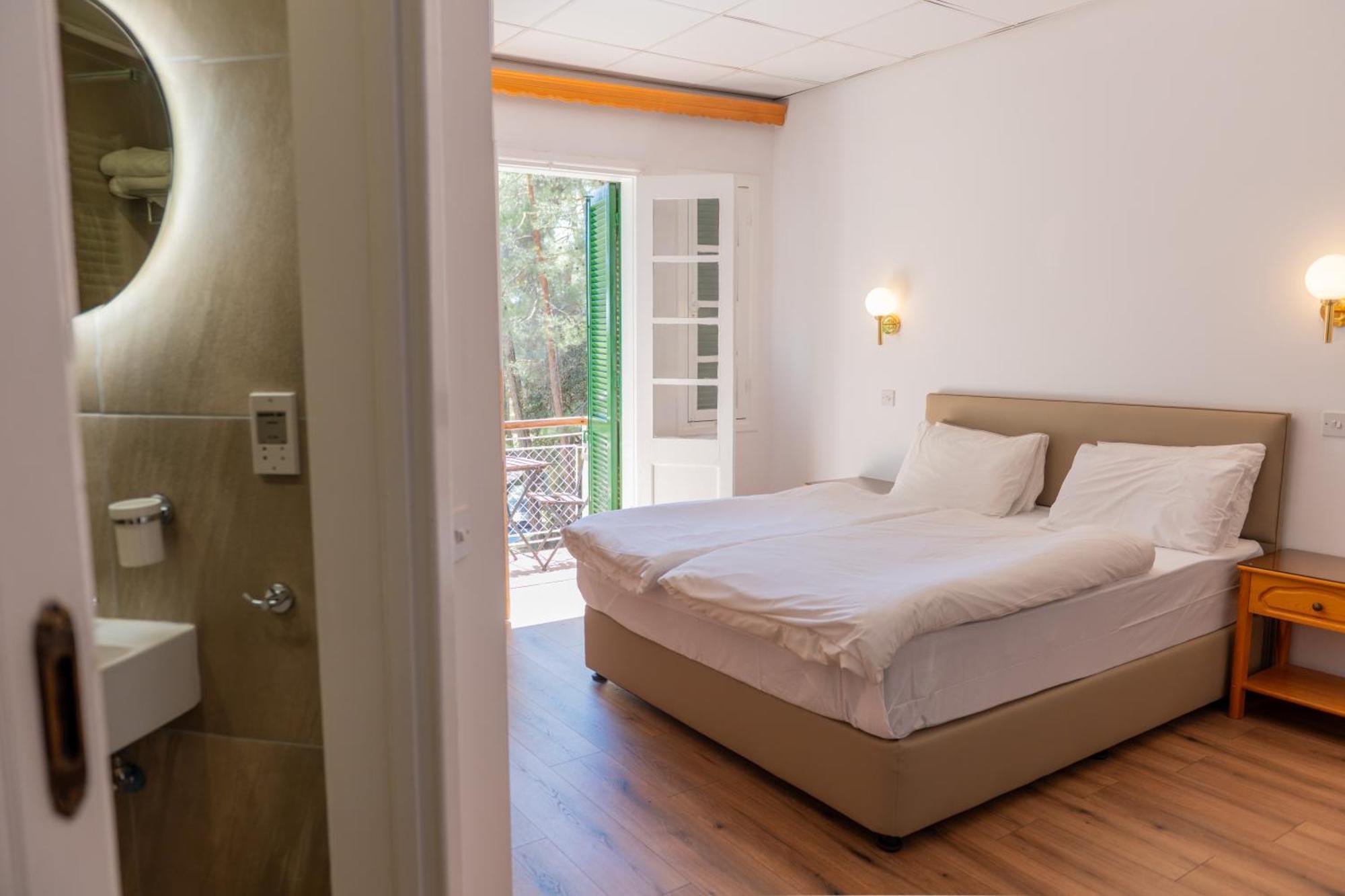 New Helvetia Hotel Plátres Extérieur photo