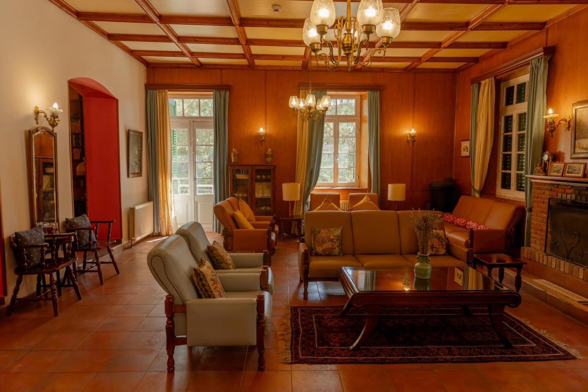 New Helvetia Hotel Plátres Extérieur photo